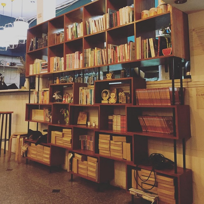 Click Cafe (Click Hostel) – Quán Cafe Sách ở Đà Nẵng