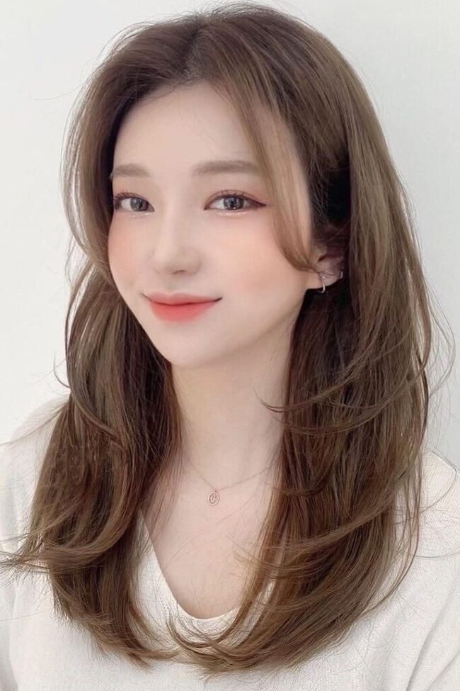 Kiểu tóc mullet layer nữ mái dài