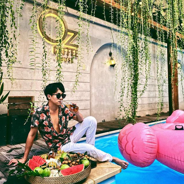 OZ Coffee House