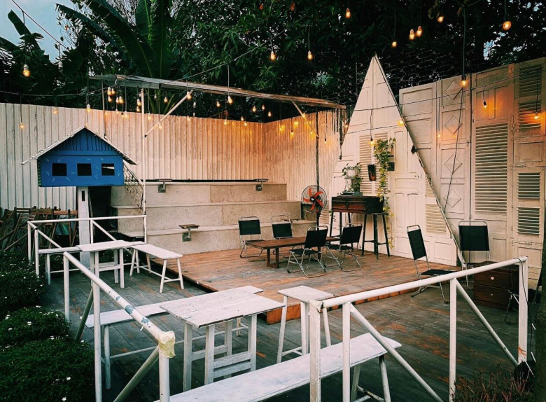 Là Cafe