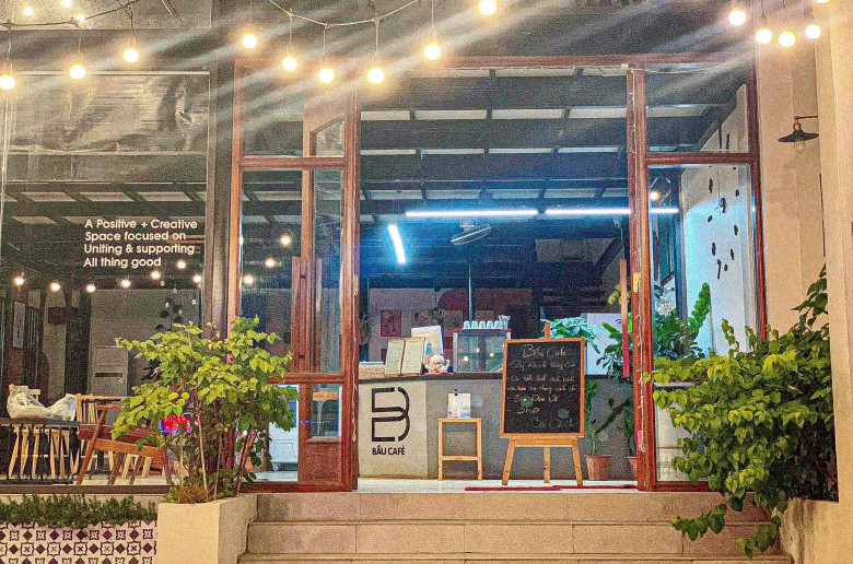 BẦU Café