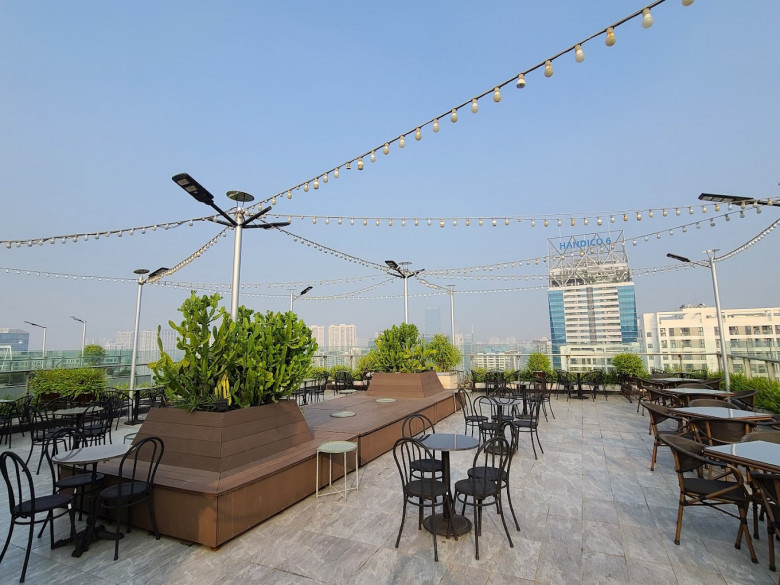 Trill Rooftop Cafe & Bistro