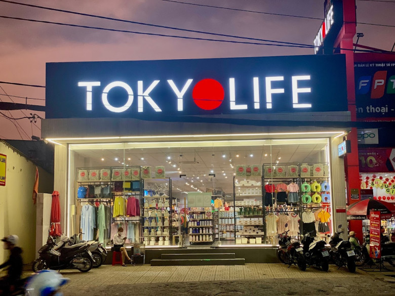 Tokyo Life