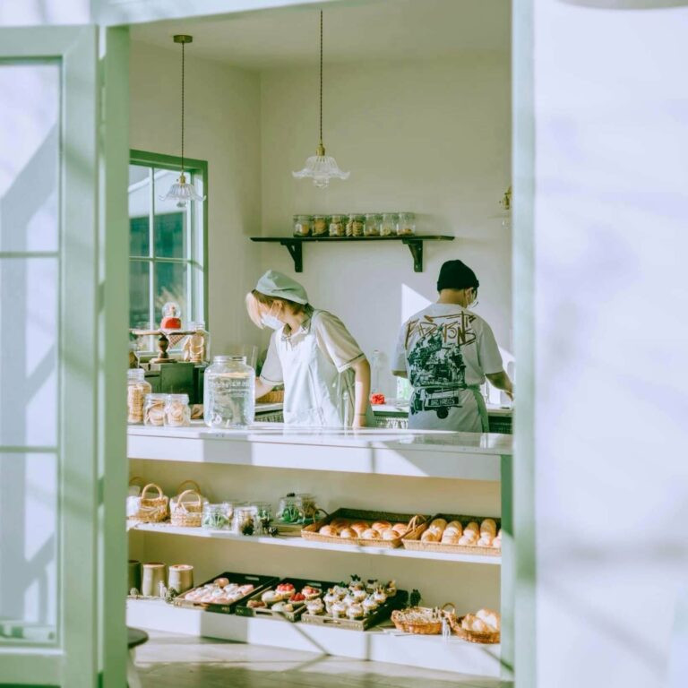 Anaiis concept & café