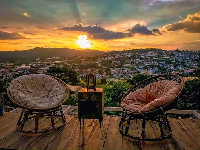 Dalat Golf Café